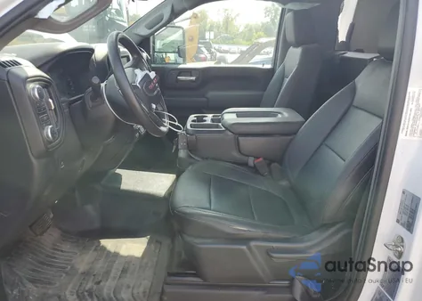 2022 GMC Sierra K2500 Heavy Duty z USA, uszkodzony, nr VIN 1GT39LE74NF316919